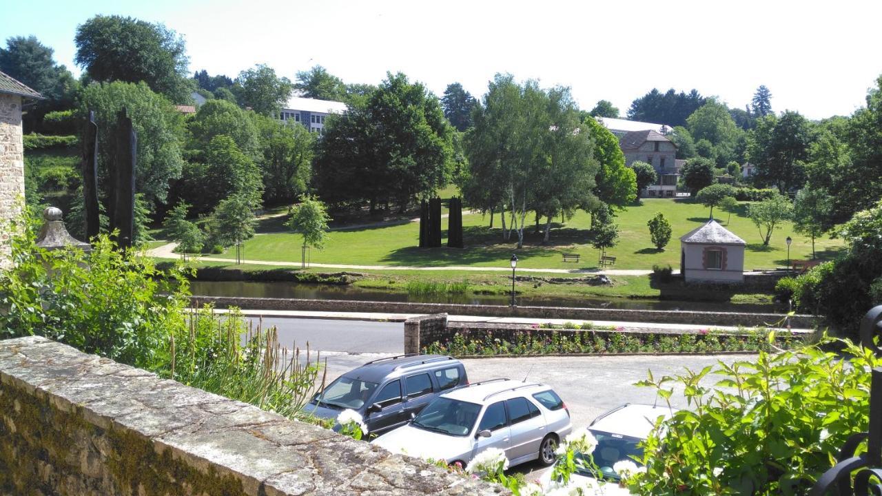 Le Petit Papillon Bed & Breakfast Eymoutiers  Exterior foto